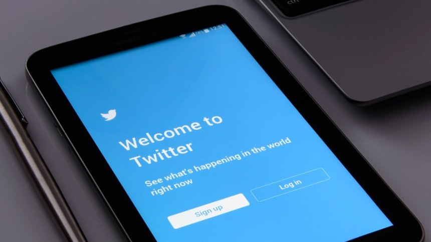 Мъск в действие: Twitter смекчи забраната за политическа реклама