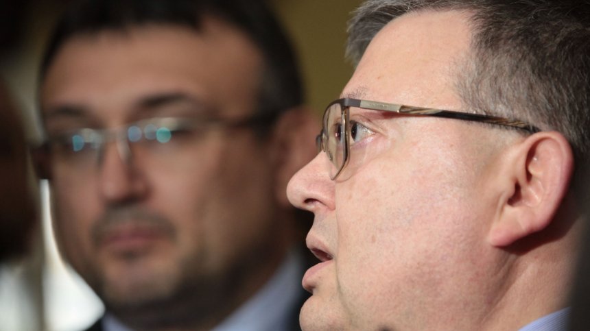 Цацаров иска ДАНС да изкара на светло парите и имотите на хората от властта