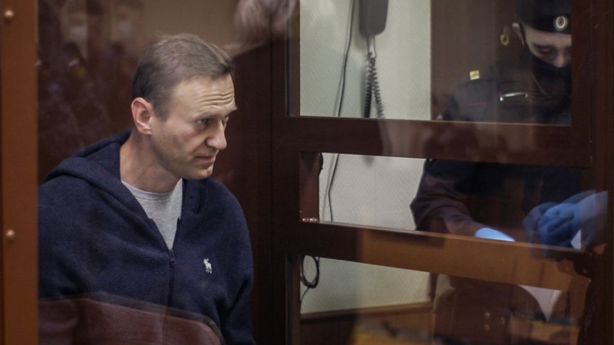 Местят Навални в болнично отделение, може да умре всеки момент