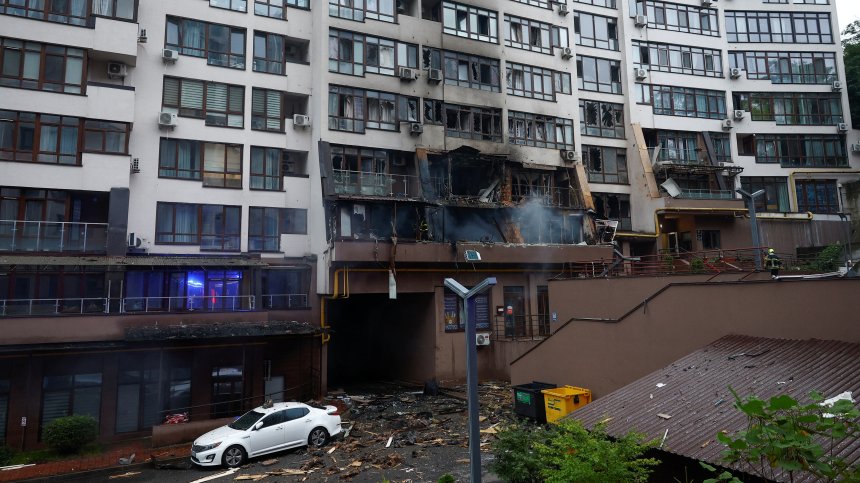 Ракети, бомби, дронове: Разрушения и жертва при нови удари между Русия и Украйна