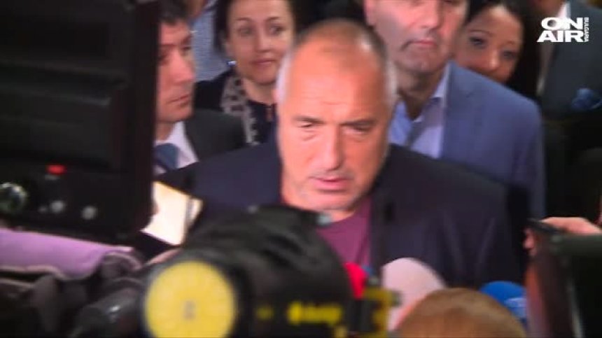 Борисов отложи евентуалната оставка на кабинета си за след балотажа