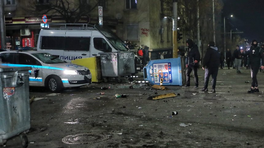 Вандализмът на протеста в София: Кой го предизвика и кой го допусна (ВИДЕО)