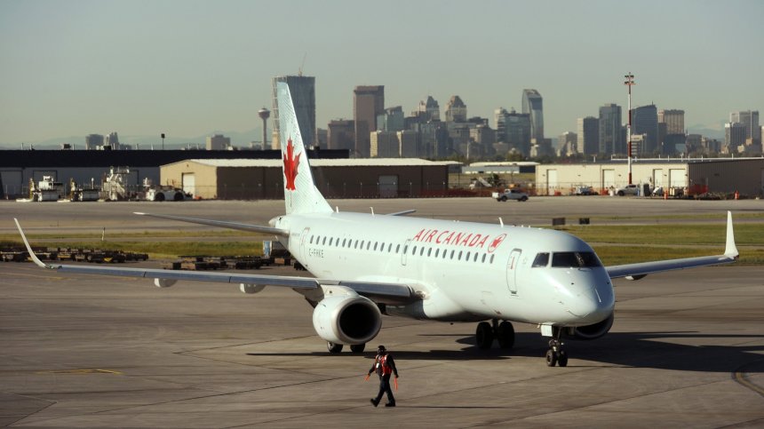 Air Canada спира временно полетите си от и до Каракас