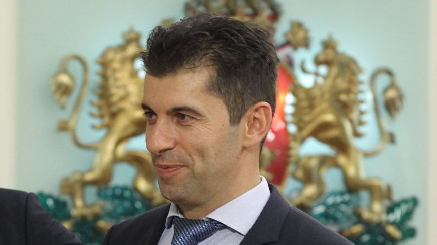 Кирил Петков сменя Радев на последния за годината Европейски съвет