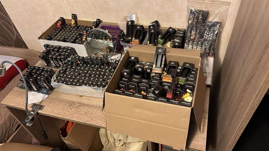 Полицията иззе 119 опасни електронни цигари от търговски обект в Бургас