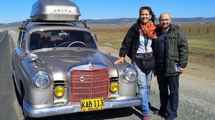 Колумбийка обиколи половината Земя с 57-годишен Mercedes