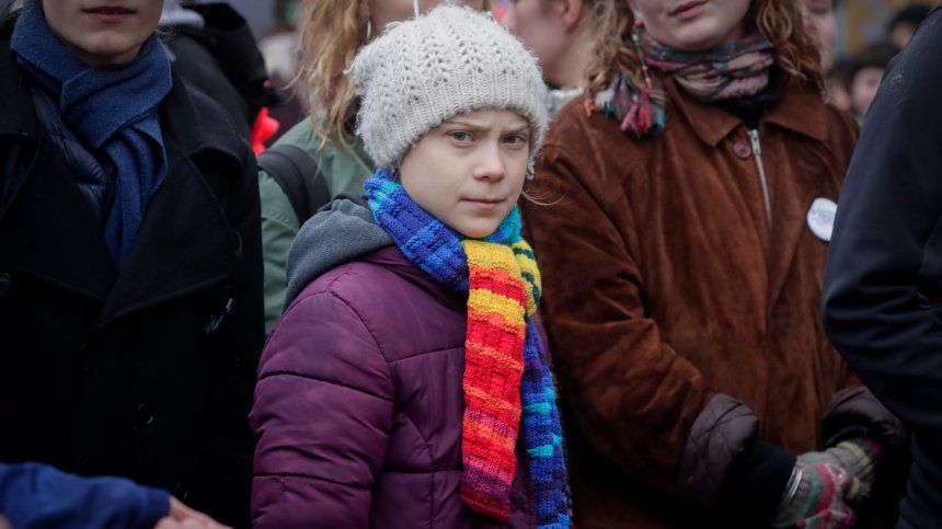 Грета Тунберг: Никога повече няма да си купувам нови дрехи