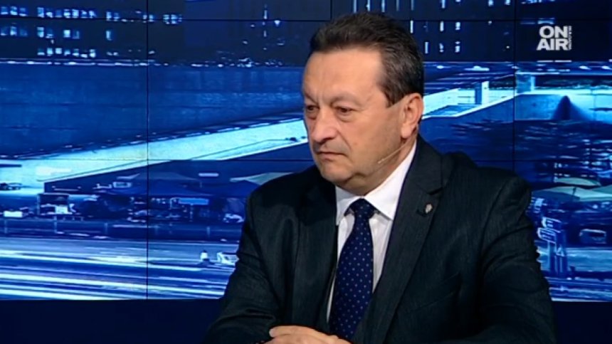 Сътресения в БСП няма, в партията всеки има право на глас, заяви Таско Ерменков