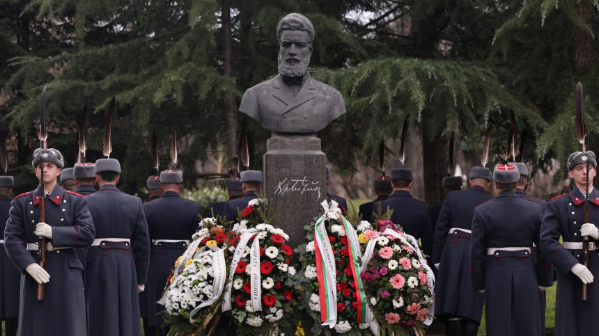 България почита Христо Ботев: 178 години безсмъртие (ВИДЕО)