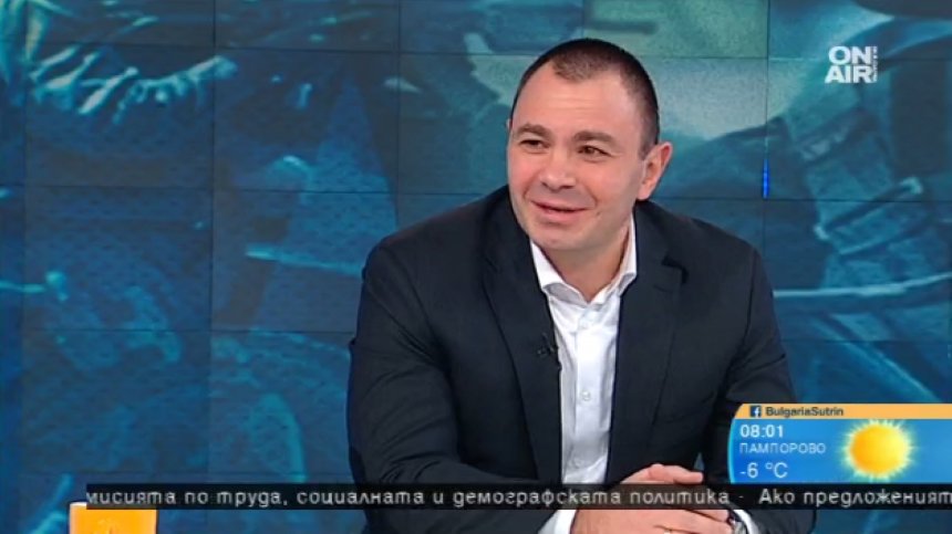 Баретите скочиха срещу командира си, Валентин Радев разпореди проверка