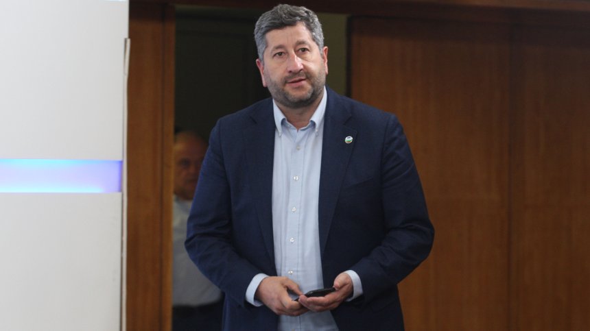 ДБ се обяви срещу "Газпром": Служебното правителство продава България на Кремъл