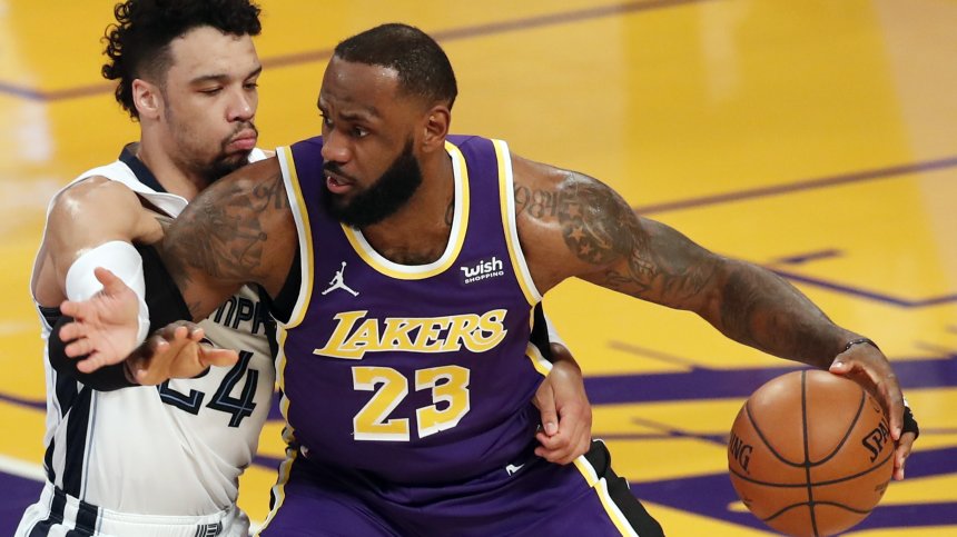 NBA звезди скочиха на Ибрахимович заради ЛеБрон Джеймс