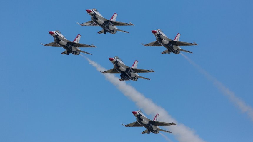 Дания дава на Украйна всичките си изтребители F-16