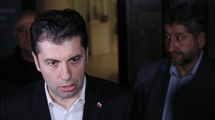 Кирил Петков покани Борисов лично да преговаря и определи идеята му като абсурдна