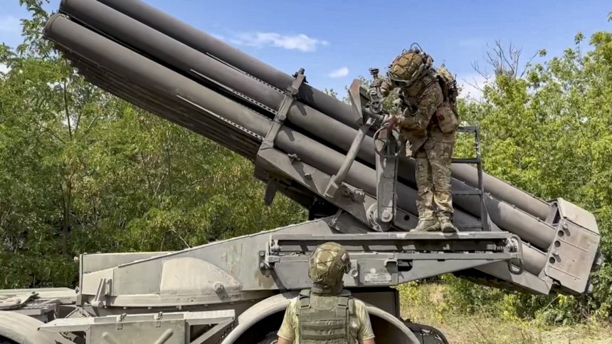 Русия праща батальони да пазят границите от украински атаки