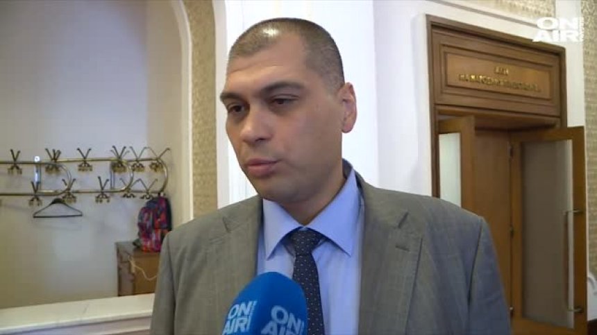 Димитър Аврамов: С брат ми се виждаме само на семейни празници