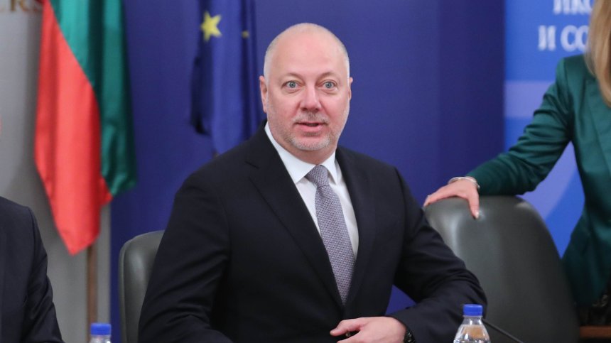 Желязков: Еврото ще е по фиксирания курс, спекуланти създават страхове