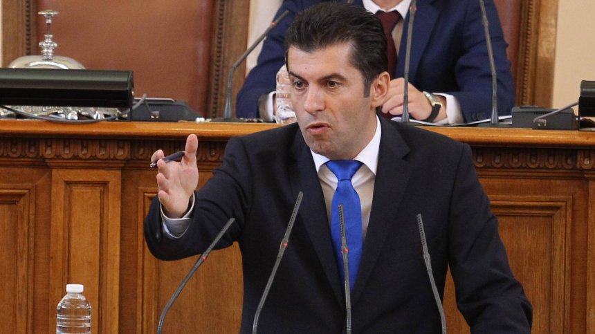 Гешев поиска имунитета и на Кирил Петков заради канадското му гражданство