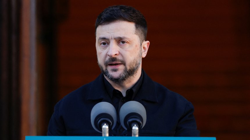 Зеленски: Дипломация и натиск са пътят към мир в Украйна