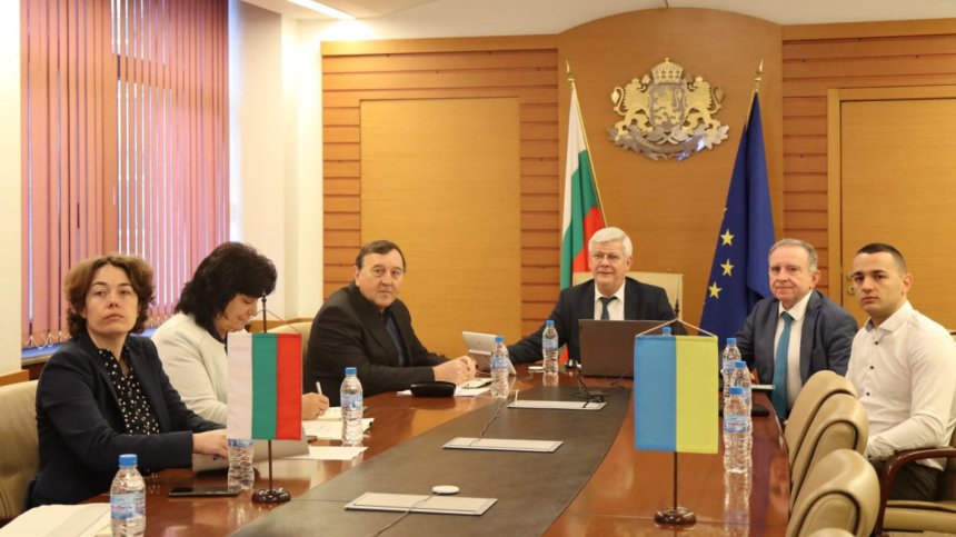 Изпращаме на Украйна имената на фирмите, нарушили лицензионния режим при износа на зърно