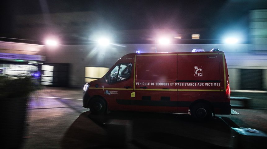 Автобусна трагедия на планински път във Франция с двама загинали и 14 ранени