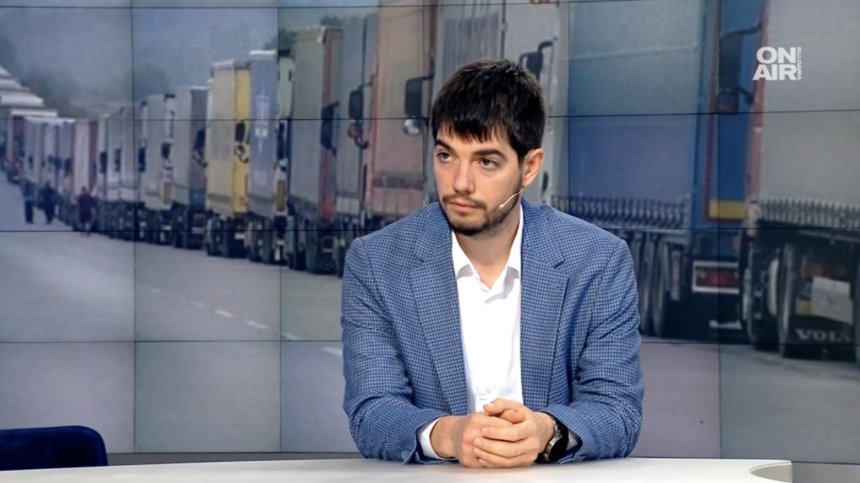 Превозвачи: На границите се чака с дни, държавата абдикира и губи милиарди