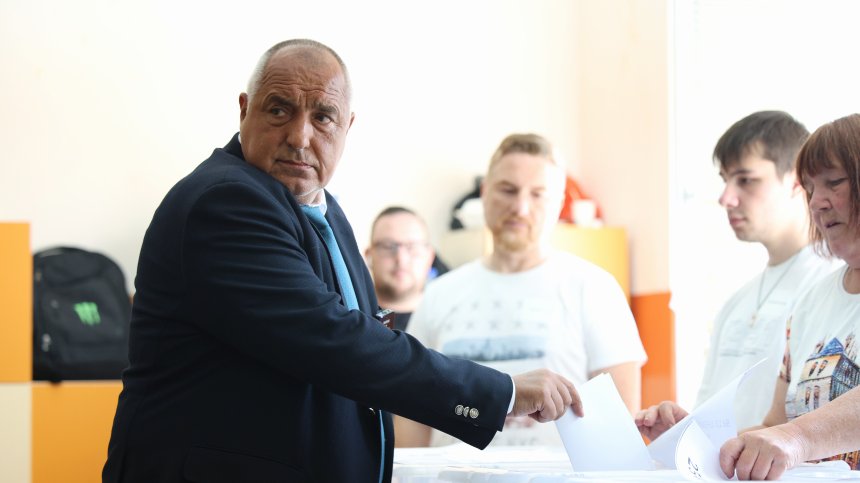 Евродепутати изпращат ГЕРБ-СДС, ПП-ДБ, "Възраждане", ДПС, БСП и ИТН
