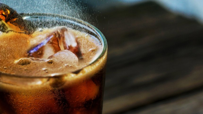 Внимавайте: Любима напитка води до подуване на стомаха