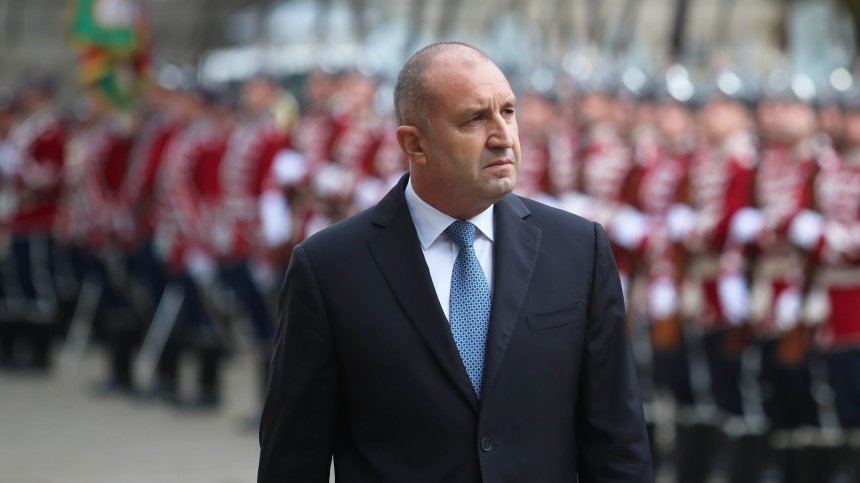Румен Радев: Правилната посока за РСМ е да впише българите в Конституцията си
