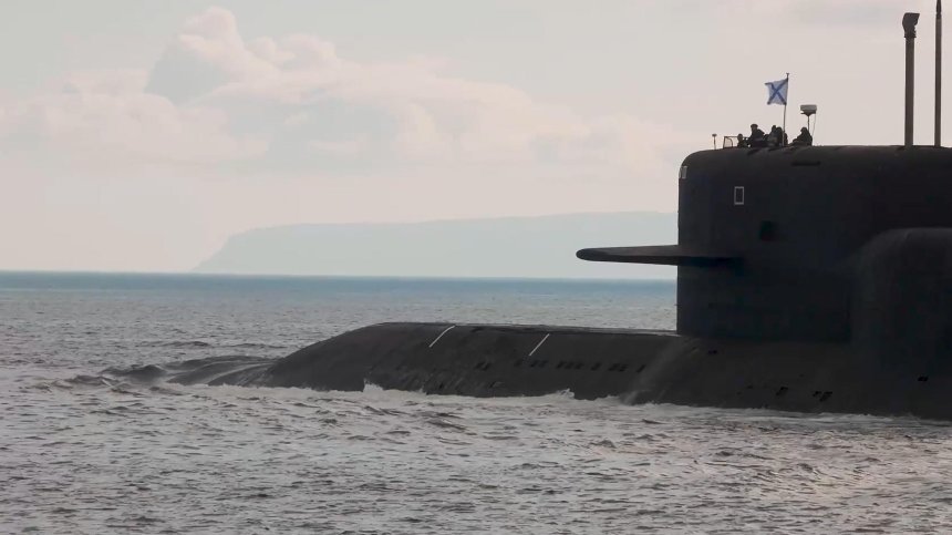 Великобритания налива 8,4 млрд. паунда в ядрения си подводен флот