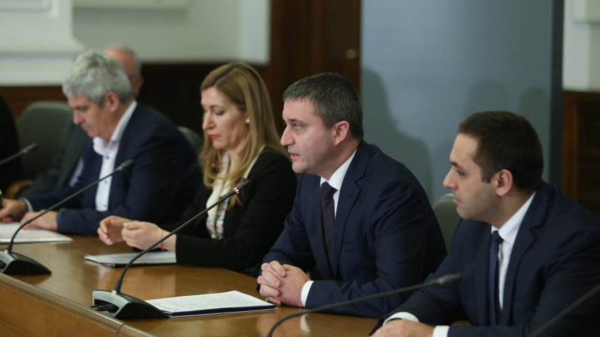 Горанов и Ангелкова се връщат като депутати в НС?