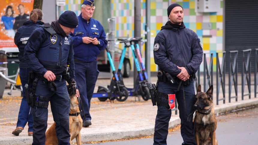 Белгия арестува български шофьор на камион за трафик на близо 700 кг кокаин