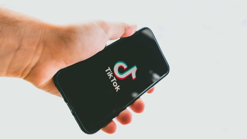Опасно TikTok предизвикателство: Вадят магнитни топчета от стомасите на деца