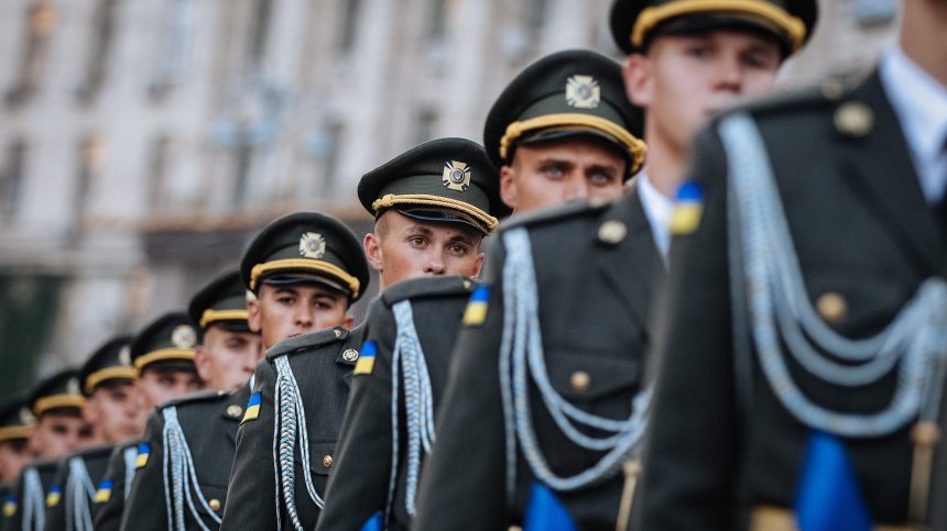 Населението на Украйна е спаднало до 23 млн. души, едва 3,5 млн. могат да воюват