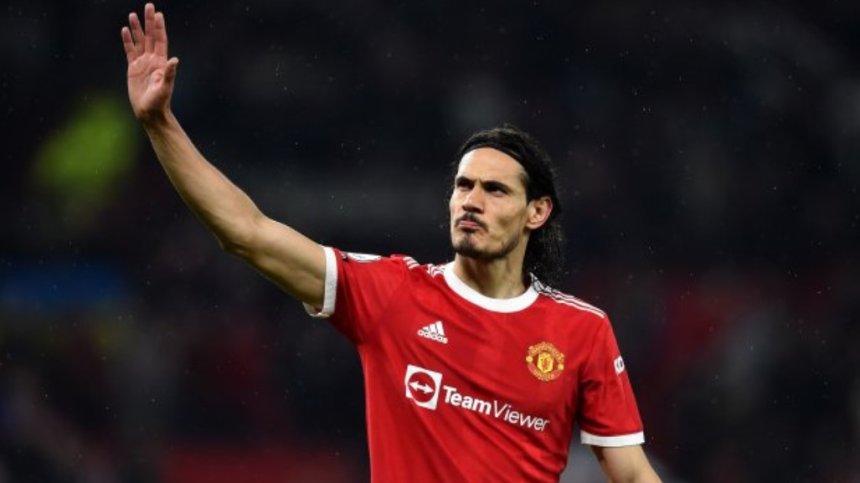 Кавани болезнено искрен: Щях да напусна "Юнайтед", ако знаех за идването на Роналдо