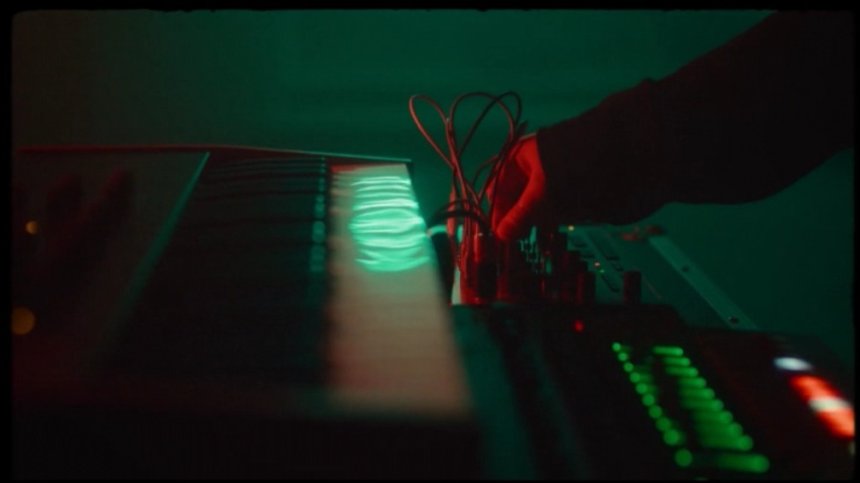 Графа, Фабрицио Паризи и The Editor с поп-хаус предизвикателство