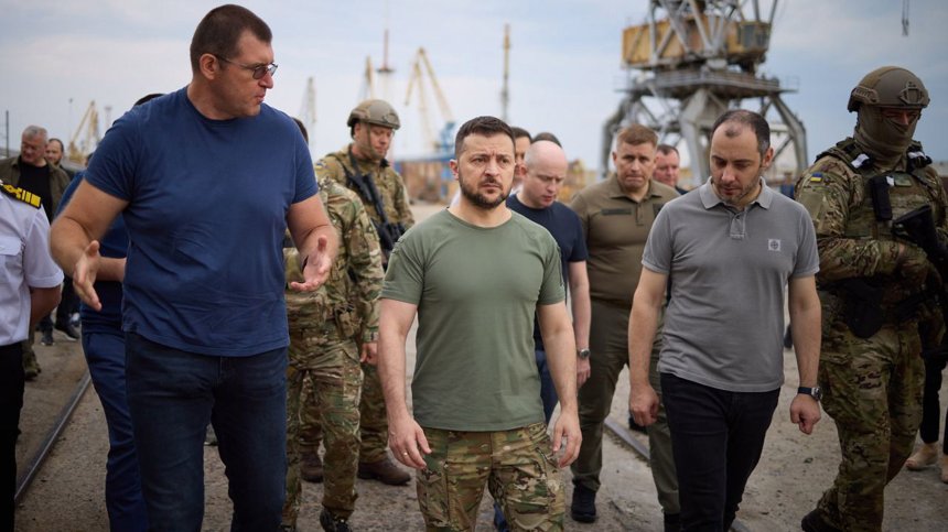 Зеленски: Войната трябва да продължи с освобождаването на Крим