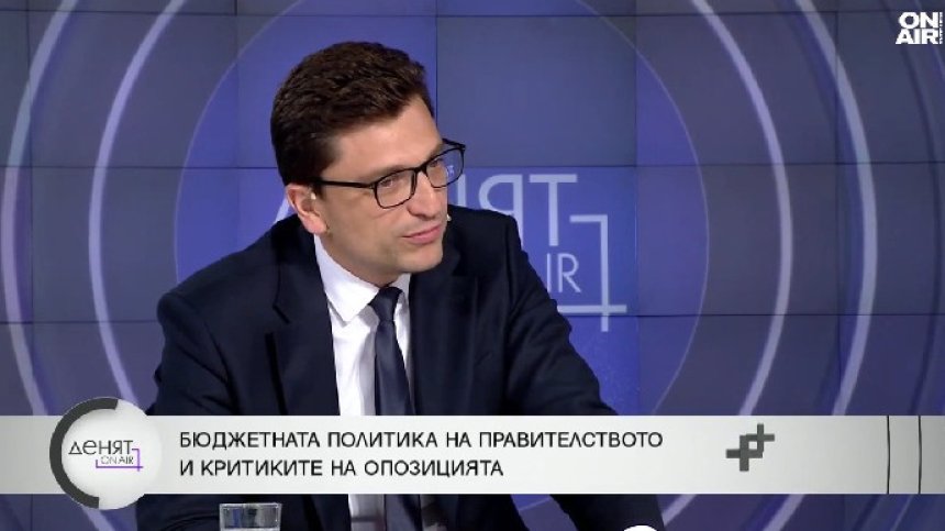 Сабрутев: Партията на Радев не води битка с мафията, а с пенсионерите, майките и децата