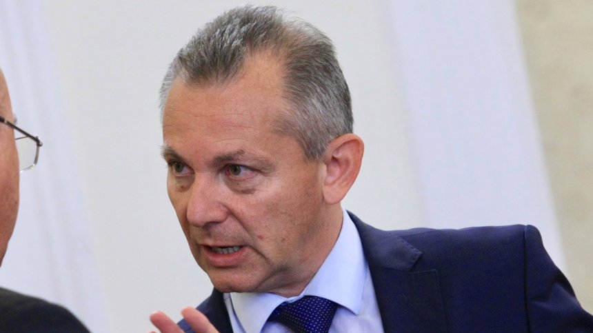 "ДБ" и "Изправи се! Мутри вън!": Отстраняването на шефа на ДАНС е оправдано