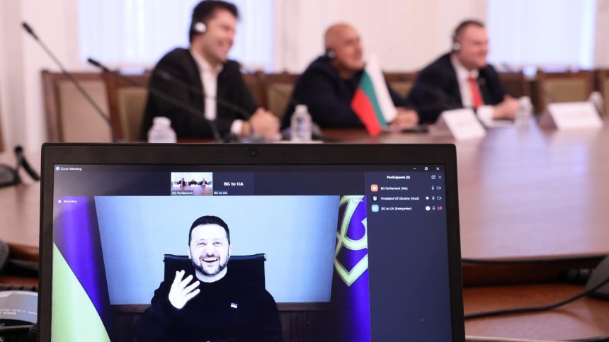 Зеленски благодари на Борисов, Петков и Пеевски за подкрепата за Украйна