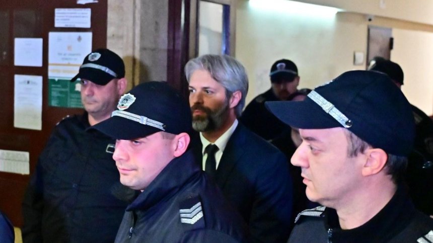Гаранцията за Коцев е наполовина събрана с кампании на Филип Буков и Манол Пейков