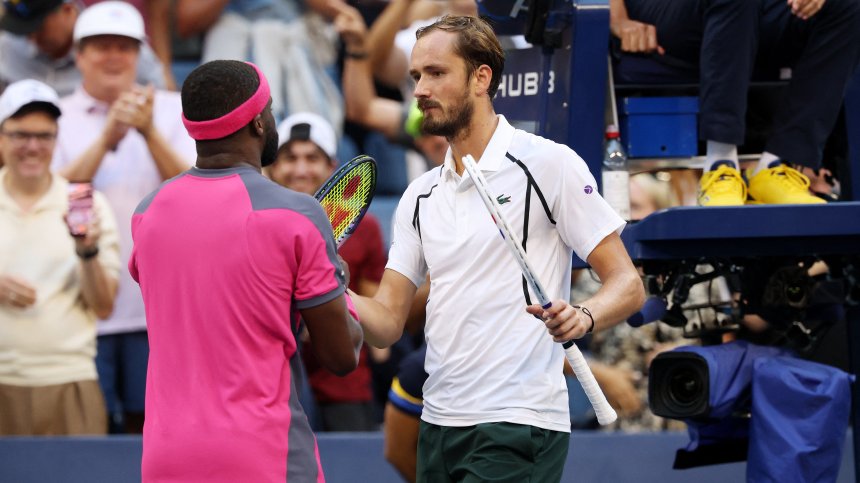 Тиафо повали Медведев и си уреди изцяло американски четвъртфинал на US Open