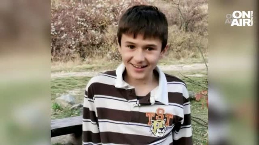 Доброволци, сигнали на ясновидки, парична награда - хронологията на издирването на Александър