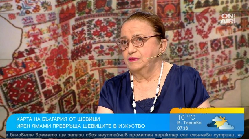 Живееща в Япония нашенка дари на НИМ уникална карта на България с шевици