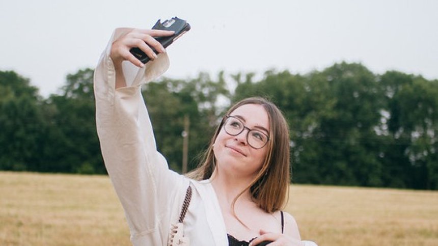 €300 хил. и затвор до 6 месеца: Строги мерки грозят инфлуенсърите във Франция