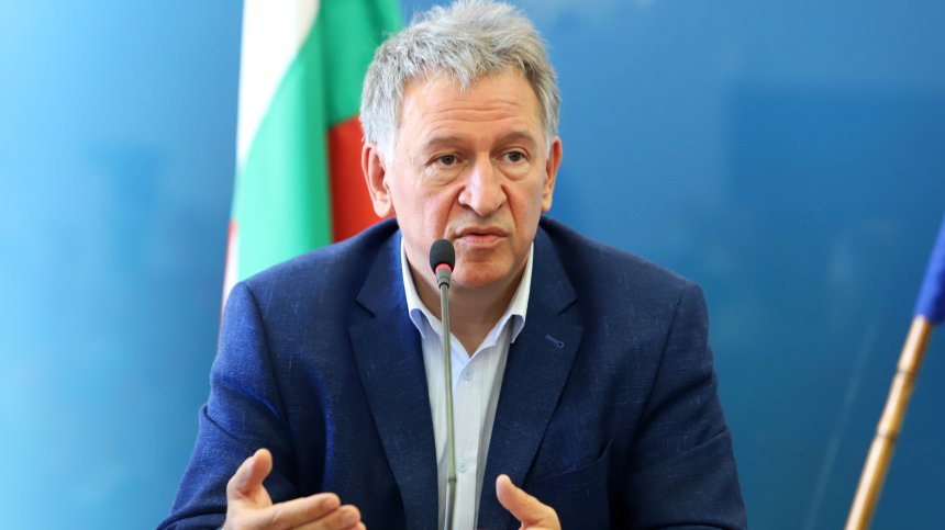 Министър Кацаров иска да сложи край на лимитите за болниците