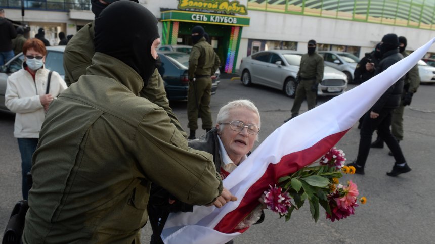 Коя е Нина Багинская - 73-годишната икона на протестите в Беларус?&nbsp;