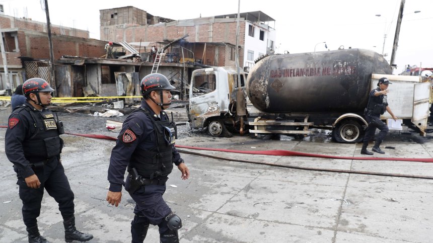 13 души са убити при взрив на цистерна в Кения, има и много ранени