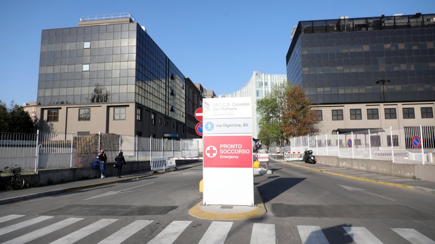 Берлускони се подобрява, дава телефонни заявки за завръщане