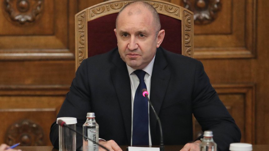 Радев: Управляващите да си припомнят, че Борисов отдаде "Росенец" на концесия